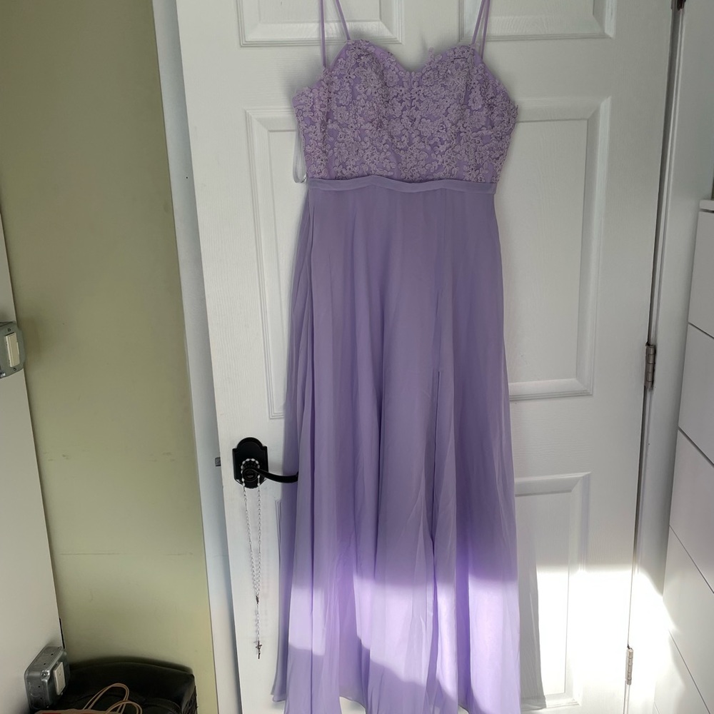 Never been worn tulle and chantilly size 6 dress in lilac